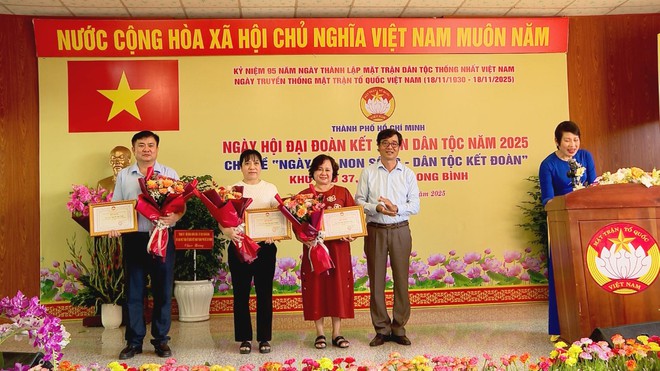 Sức mạnh đoàn kết Phường Long Bình: Chìa khóa cho sự phát triển bền vững - Ảnh 4.