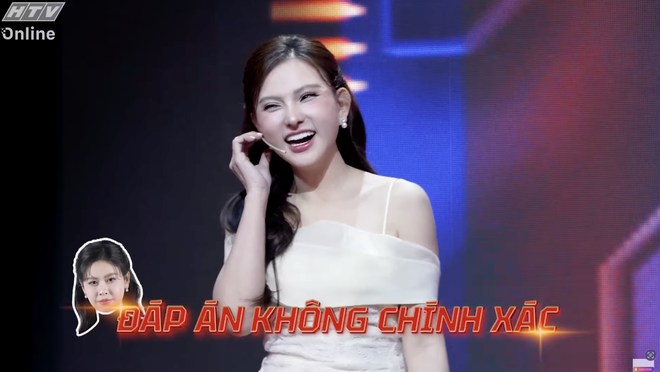 "A.I Là Ai?" - Tập 3: Màn hóa thân thảm họa và chuyện "lụy tình" của Trịnh Thăng Bình. - Ảnh 8.