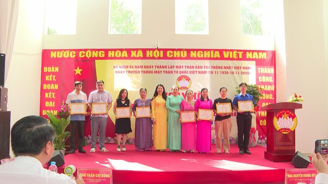 Phường Tân Mỹ (TP. Hồ Chí Minh): Phát động phong trào "Tân Mỹ muôn sắc hoa" tại Ngày hội Đại đoàn kết - Ảnh 5.