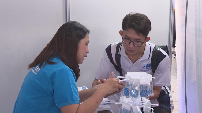 Hơn 10.000 người tham gia Ngày hội Kết nối Việc làm (Job Link) 2025 - Ảnh 7.