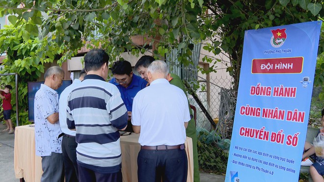 Sôi nổi Ngày hội Đại đoàn kết toàn dân tộc tại phường Phú Thuận, TP. Hồ Chí Minh - Ảnh 3.