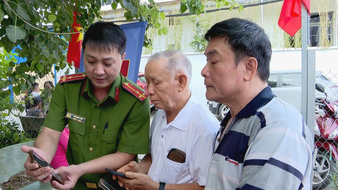 Sôi nổi Ngày hội Đại đoàn kết toàn dân tộc tại phường Phú Thuận, TP. Hồ Chí Minh - Ảnh 4.