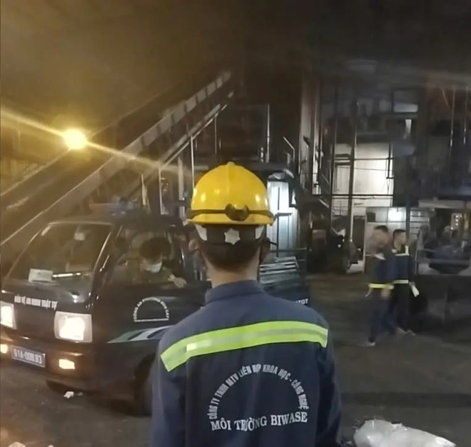 Lãnh đạo UBND phường Bến Cát (TP. Hồ Chí Minh): Xác đà điểu được tiêu hủy đúng quy trình - Ảnh 2.