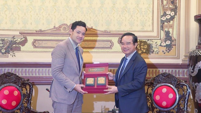 Lượng hồ sơ xin thị thực tại Tổng Lãnh sự quán Pháp tại TP. Hồ Chí Minh tăng 20% so với năm trước - Ảnh 1.