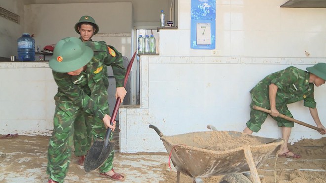 GIA LAI CÔNG BỐ TÌNH HUỐNG KHẨN CẤP: HƠN 1.000 NHÀ HƯ HẠI HOÀN TOÀN HẬU BÃO SỐ 13 - Ảnh 8.