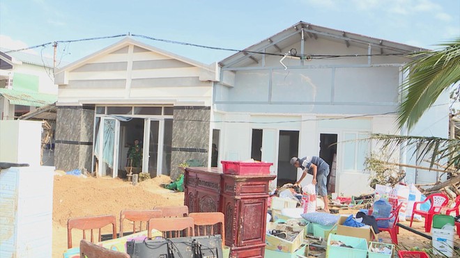 GIA LAI CÔNG BỐ TÌNH HUỐNG KHẨN CẤP: HƠN 1.000 NHÀ HƯ HẠI HOÀN TOÀN HẬU BÃO SỐ 13 - Ảnh 2.