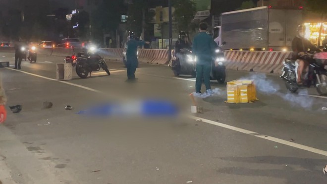 60 Giây ngày 12/11/2025 I Thực hiện thành công ca đại phẫu mở ngực giữa Trường Sa lớn - Ảnh 6.