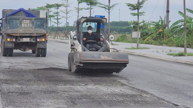 Huế khẩn trương khắc phục Quốc lộ 1A sau mưa lũ - Ảnh 2.