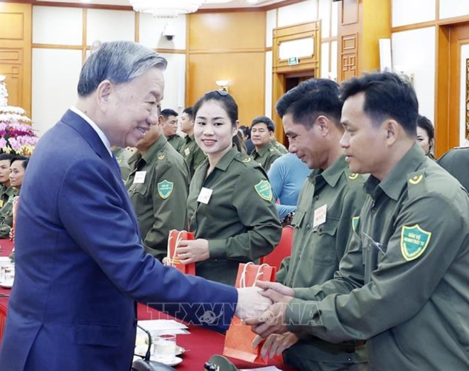 Tổng Bí thư Tô Lâm gặp mặt các tập thể, cá nhân tham gia bảo vệ an ninh, trật tự ở cơ sở tiêu biểu, xuất sắc - Ảnh 1.