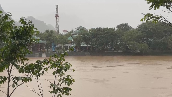 Khả năng xuất hiện không khí lạnh mạnh và mưa lớn diện rộng ở Trung Bộ - Ảnh 2.