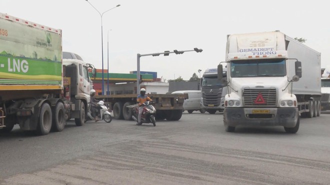 TP. Hồ Chí Minh điều chỉnh biển báo và phân làn trên tuyến đường Mỹ Phước - Tân Vạn- Ảnh 3.