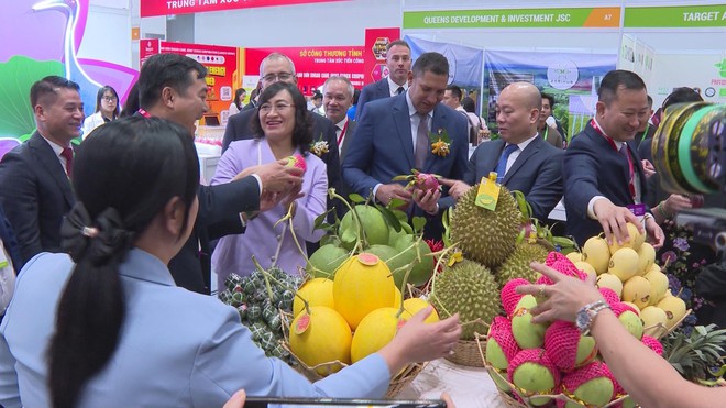 Hơn 500 gian hàng quy tụ tại Vietnam Foodexpo 2025- Ảnh 3. Hơn 500 gian hàng quy tụ tại Vietnam Foodexpo 2025- Ảnh 3.