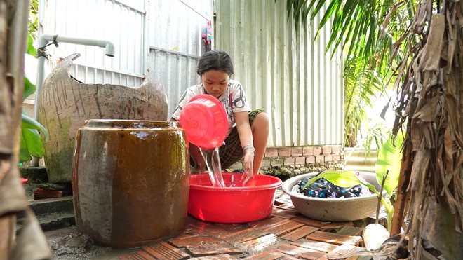 Kim Hân: Em không tủi thân, chỉ thương cha và bà - Mái ấm gia đình Việt - Ảnh 3.