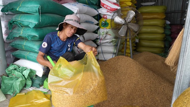 Kim Hân: Em không tủi thân, chỉ thương cha và bà - Mái ấm gia đình Việt - Ảnh 1.