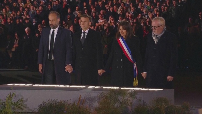 Pháp tưởng niệm 10 năm vụ tấn công khủng bố ở Paris- Ảnh 5.