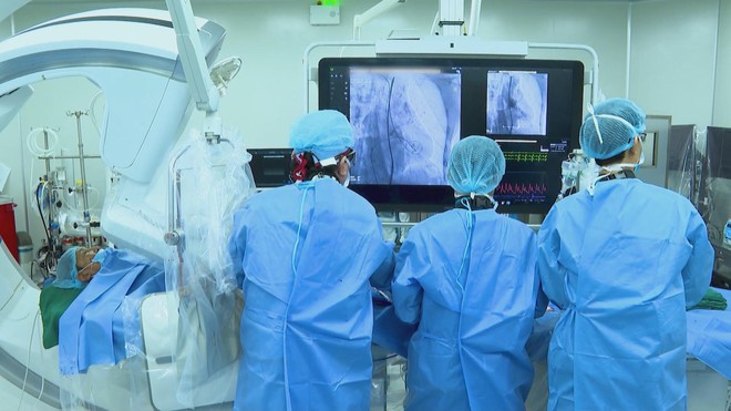 Đột phá trong can thiệp tim mạch phức tạp- Ảnh 7. Đột phá trong can thiệp tim mạch phức tạp- Ảnh 7.