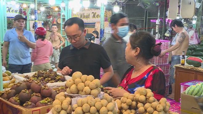 Giá rau xanh tại TP. Hồ Chí Minh tăng vọt do ảnh hưởng của thời tiết - Ảnh 3.