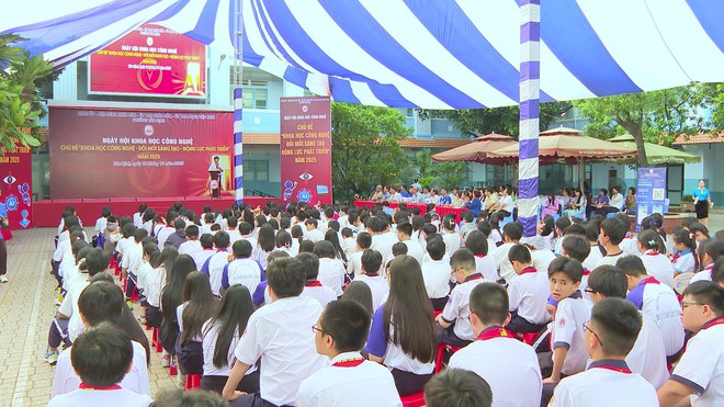 Phường Tân Định tổ chức Ngày hội Khoa học và Công nghệ hưởng ứng Ngày Chuyển đổi số Quốc gia 2025 - Ảnh 4.