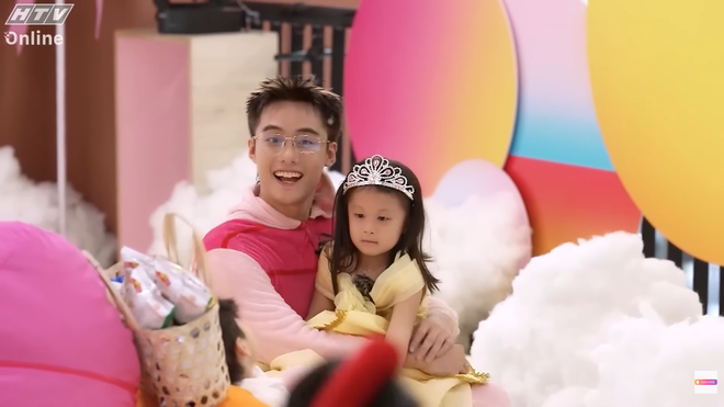 "Trường học siêu sao" - Tập 1 | Lý do bất ngờ khiến lớp thầy Hải Đăng Doo hot rần rần- Ảnh 2. "Trường học siêu sao" - Tập 1 | Lý do bất ngờ khiến lớp thầy Hải Đăng Doo hot rần rần- Ảnh 2.