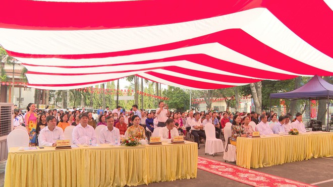 Sôi nổi Ngày hội Đại đoàn kết toàn dân tộc năm 2025 tại phường Tam Bình- Ảnh 3. Sôi nổi Ngày hội Đại đoàn kết toàn dân tộc năm 2025 tại phường Tam Bình- Ảnh 3.