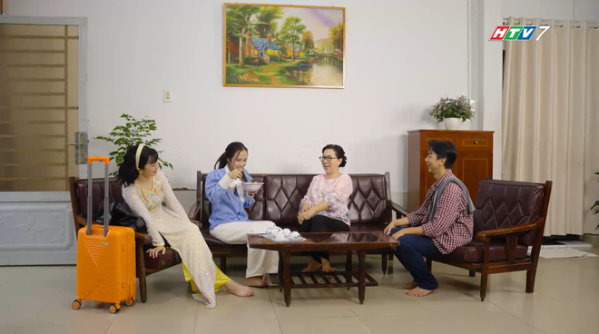 Sốc văn hóa khi tới xóm Đường Rày - Lẹ không trễ tàu - Ảnh 4.