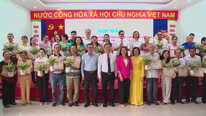 Ngày hội Đại đoàn kết toàn dân tộc tại Phường Phú Thọ - Ảnh 8.