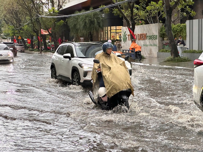 Triều cường sắp đạt đỉnh ở TP. Hồ Chí Minh: Những tuyến đường dễ ngập người dân nên tránh - Ảnh 5.