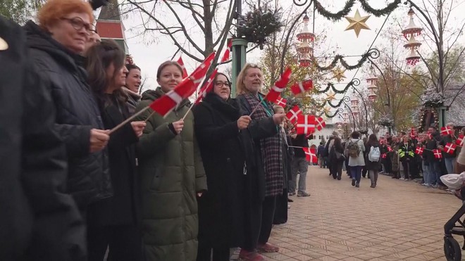 Đan Mạch: Công viên Tivoli khai mạc mùa lễ hội Giáng sinh - Ảnh 3.