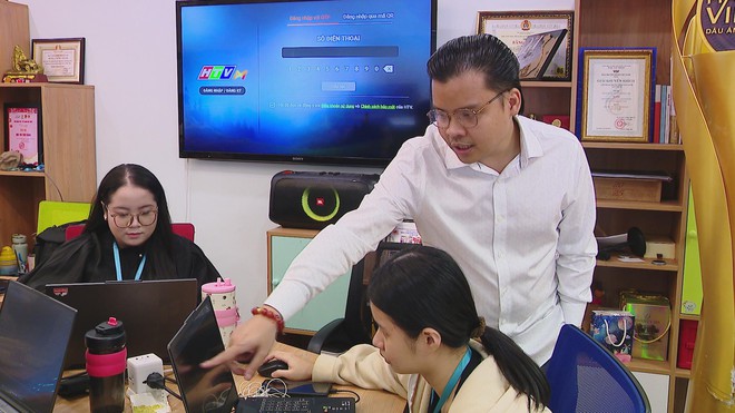 Báo Người Lao Động tổng kết và trao giải hai cuộc thi viết Người Thầy Kính Yêu và Lòng Tốt Quanh Ta - Ảnh 4.