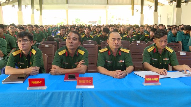 Hội thảo khoa học kỷ niệm 80 năm truyền thống Lực lượng Vũ trang Quân khu 7- Ảnh 5.