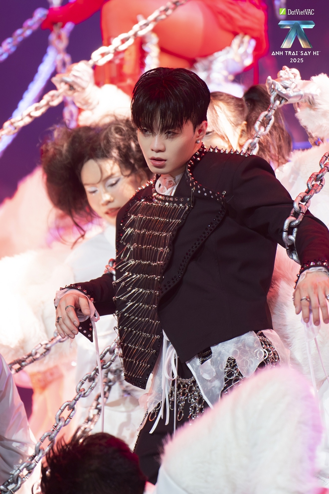 Anh trai "say hi" - Mùa 2 - Tập 7: Pop-Funk bùng nỗ trong thế giới “cám dỗ” và tự do. - Ảnh 4.