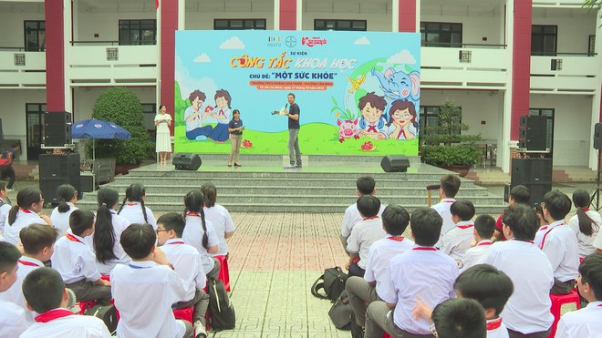 Khởi động dự án "Công tắc khoa học" 2025: Trang bị kiến thức sức khỏe học đường bằng phương pháp sáng tạo - Ảnh 1.