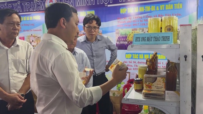 Khai mạc Hội chợ Xúc tiến Thương mại khu vực miền Nam 2025- Ảnh 4.