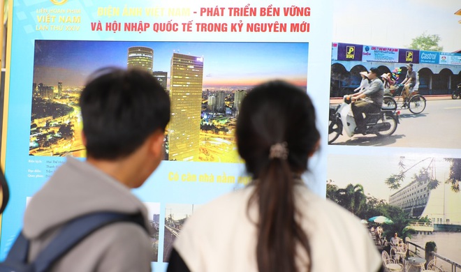 Khai mạc Triển lãm "TP. Hồ Chí Minh vươn mình cùng đất nước qua góc nhìn điện ảnh" - Ảnh 4.