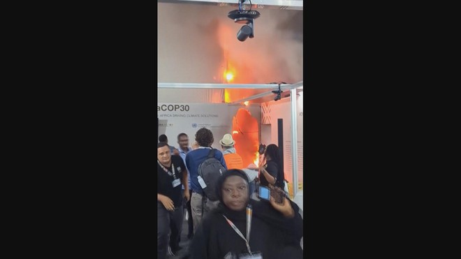 Hỏa hoạn làm gián đoạn đàm phán hội nghị COP30 tại Brazil - Ảnh 2.