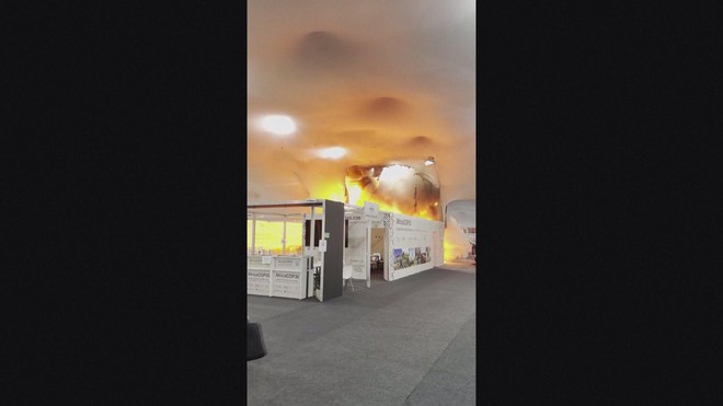 Hỏa hoạn làm gián đoạn đàm phán hội nghị COP30 tại Brazil - Ảnh 3.