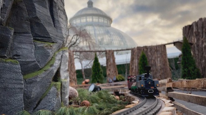 Mỹ: Triển lãm tàu hỏa lần thứ 34 ở Vườn Bách thảo New York - Ảnh 1.