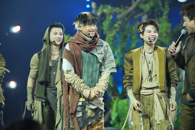 Anh trai “Say hi” 2025 Tập 11: đội Vũ Cát Tường được kỳ vọng bùng nổ tại Live Stage 4 nhờ màn kết hợp với “nóc nhà” - Ảnh 2.