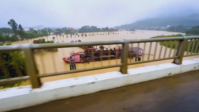 60 Giây ngày 21/11/2025 I Thủ tướng chỉ đạo triển khai tất cả các biện pháp cấp bách cần thiết để cứu dân - Ảnh 6.