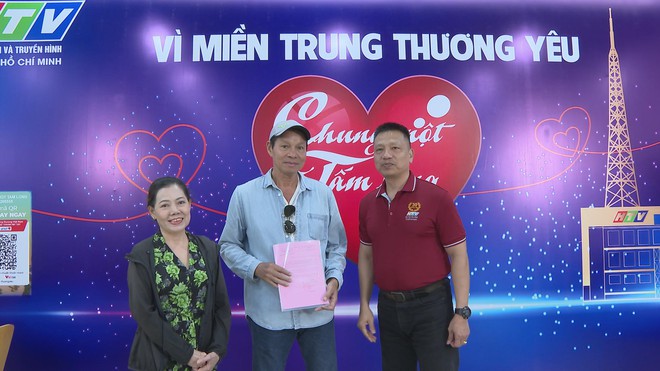 Người dân TP. Hồ Chí Minh góp yêu thương vào quỹ “Chung một tấm lòng”- Ảnh 2.
