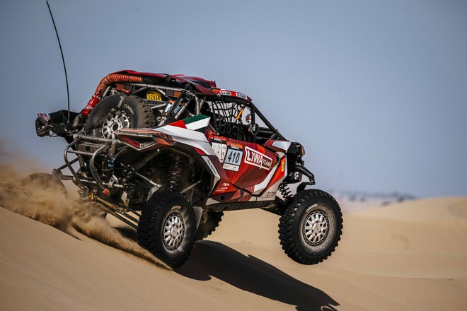 Ngày thi thứ hai Giải đua xe Dubai International Baja 2025 - Ảnh 1.