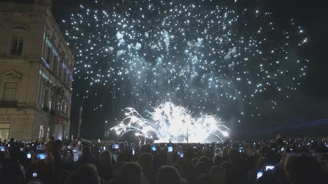 Tây Ban Nha và Bồ Đào Nha chuẩn bị cho mùa Giáng sinh- Ảnh 2.