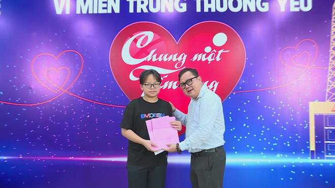 Người dân TP. Hồ Chí Minh góp yêu thương vào quỹ “Chung một tấm lòng”- Ảnh 1.