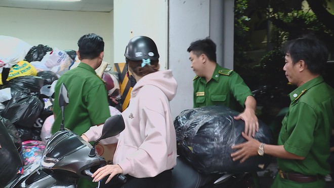 Nghĩa đồng bào, triệu trái tim hướng về miền Trung thương yêu- Ảnh 7.