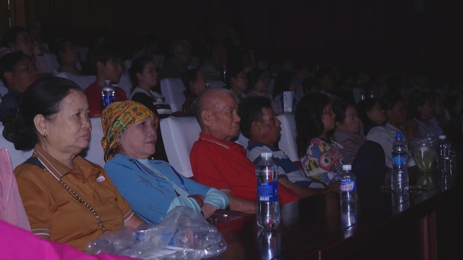 Lan tỏa niềm tự hào dân tộc qua những suất chiếu phim miễn phí phục vụ công nhân- Ảnh 2.