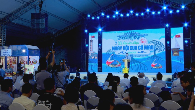 Dấu ấn Lễ hội Cua Cà Mau 2025: Lan tỏa "Hương rừng - Vị biển" giữa lòng thành phố- Ảnh 1. Dấu ấn Lễ hội Cua Cà Mau 2025: Lan tỏa "Hương rừng - Vị biển" giữa lòng thành phố- Ảnh 1.