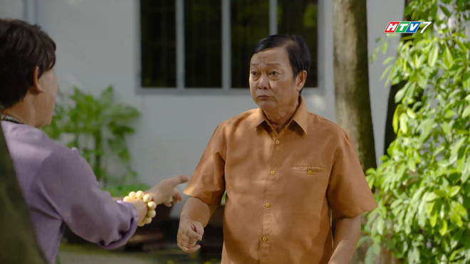 Một ngày bất ổn của ông chú bán bánh mì phá lấu - Lẹ không trễ tàu - Ảnh 1.