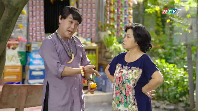 Một ngày bất ổn của ông chú bán bánh mì phá lấu - Lẹ không trễ tàu - Ảnh 2.