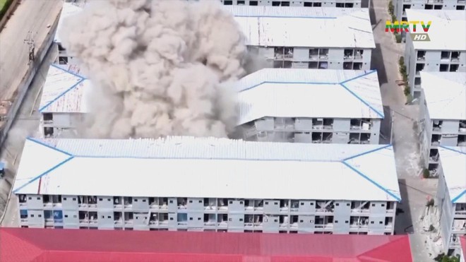 Myanmar đột kích "thủ phủ" lừa đảo Shwe Kokko, bắt giữ gần 1.600 người nước ngoài- Ảnh 2. Myanmar đột kích "thủ phủ" lừa đảo Shwe Kokko, bắt giữ gần 1.600 người nước ngoài- Ảnh 2.