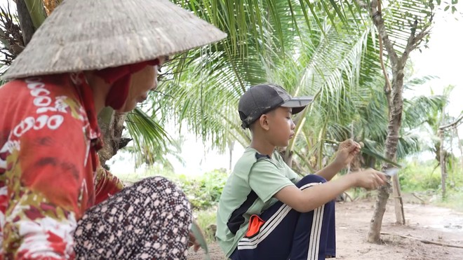 Đạt Bảo: Cậu bé 11 tuổi gồng mình mạnh mẽ giữa thiếu thốn - Mái ấm gia đình Việt - Ảnh 2.